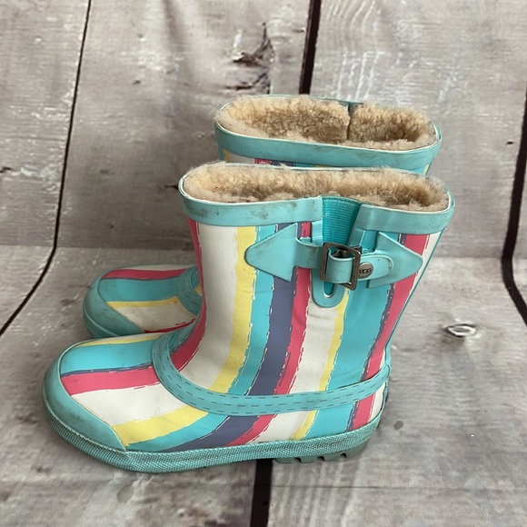 UGG Orcas stripe Boot in size 1 - Picture 10 of 15